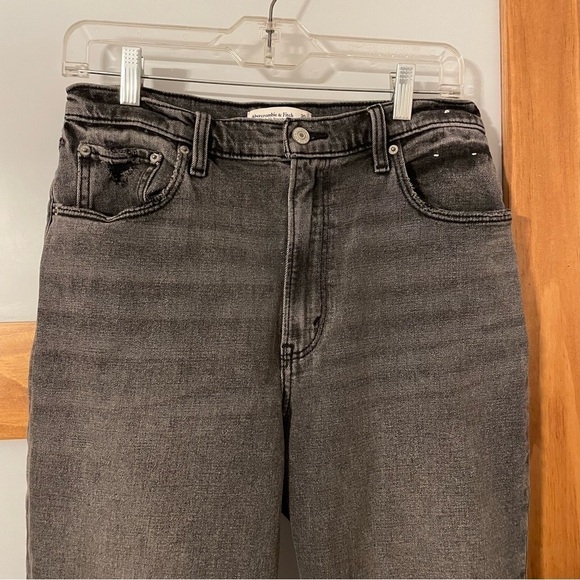 Abercrombie & Fitch Black Ultra High Rise Ankle Straight Jeans - Picture 2 of 6